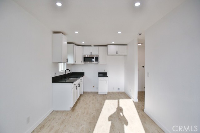 11114 Willowbrook Avenue, Los Angeles CA: https://media.crmls.org/medias/d77c12d0-dec3-42da-8468-f940b38346a7.jpg