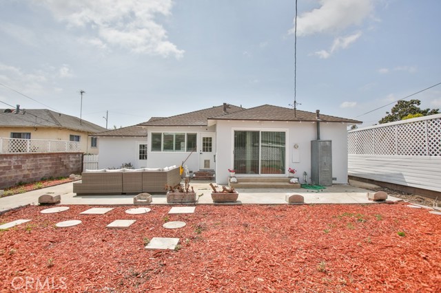 Detail Gallery Image 5 of 21 For 15132 Kornblum Ave, Lawndale,  CA 90260 - 3 Beds | 2 Baths