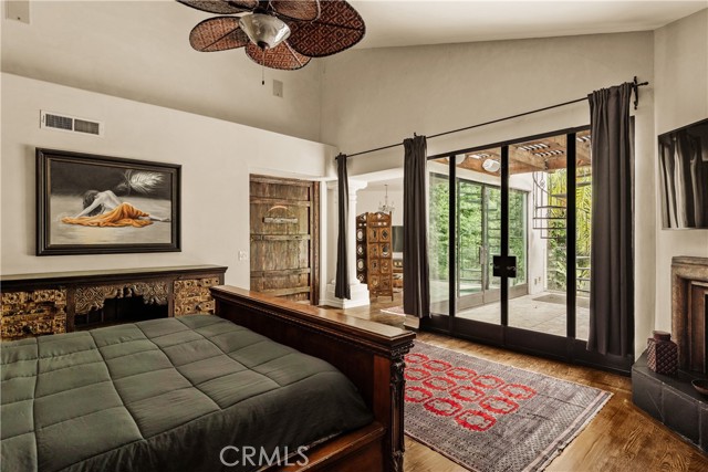 Detail Gallery Image 23 of 44 For 4909 Woodley Ave, Encino,  CA 91436 - 5 Beds | 4 Baths