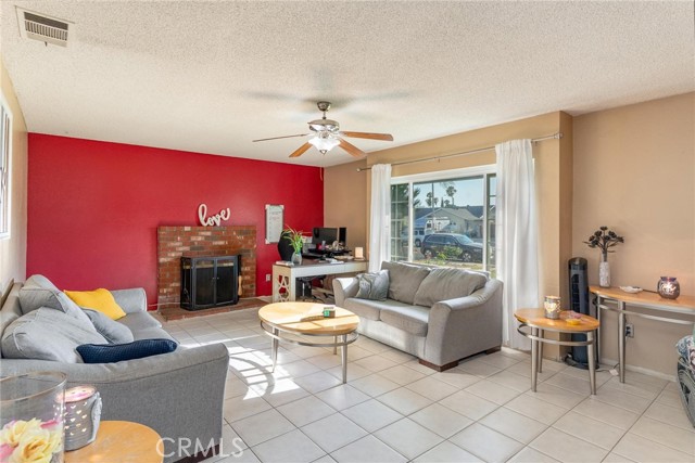 Detail Gallery Image 4 of 22 For 2631 S Sacramento Pl, Ontario,  CA 91761 - 4 Beds | 2 Baths