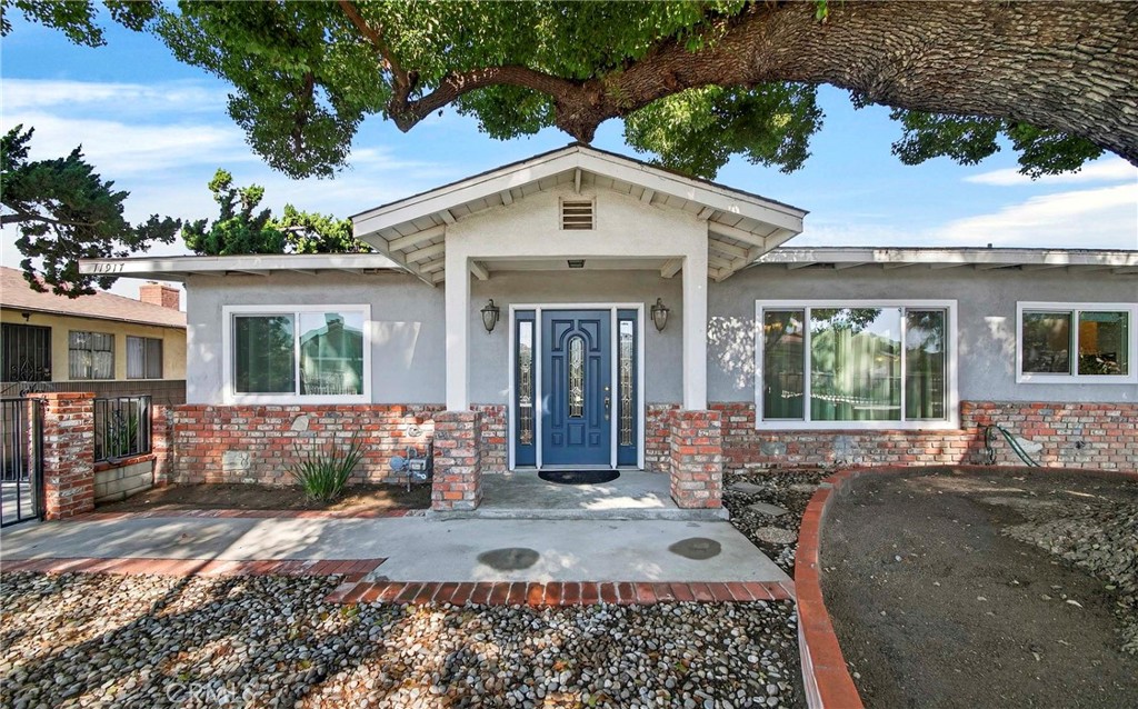 11917 Roseglen Street