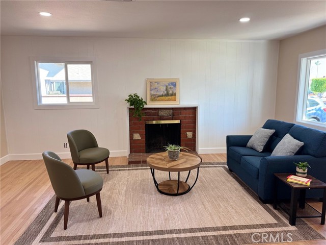 Detail Gallery Image 5 of 30 For 822 W 5th St, Ontario,  CA 91762 - 3 Beds | 2 Baths