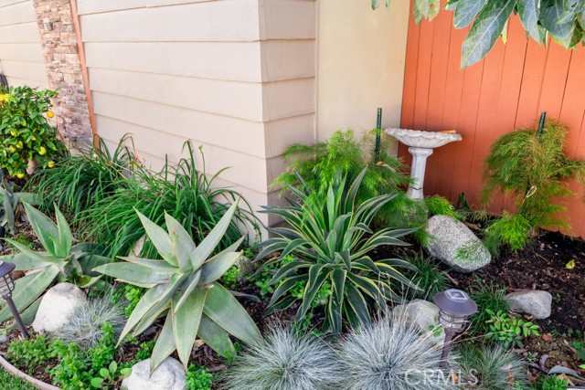 Detail Gallery Image 4 of 56 For 2425 Heather Ave, Long Beach,  CA 90815 - 3 Beds | 3 Baths