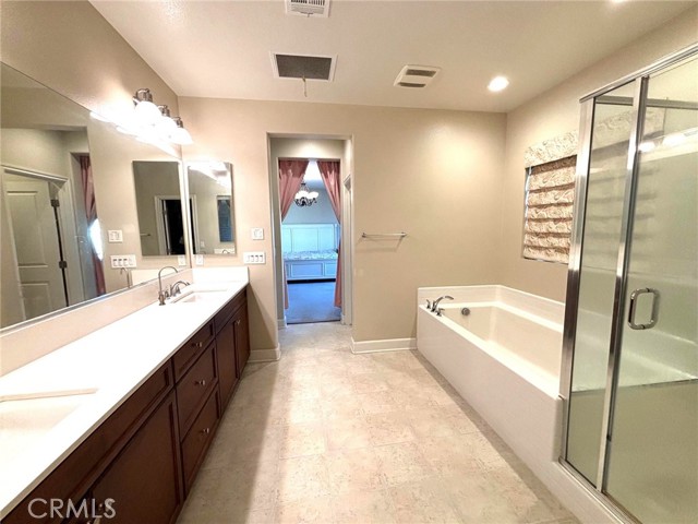 Detail Gallery Image 11 of 16 For 4863 S Bountiful Trl, Ontario,  CA 91762 - 6 Beds | 4 Baths