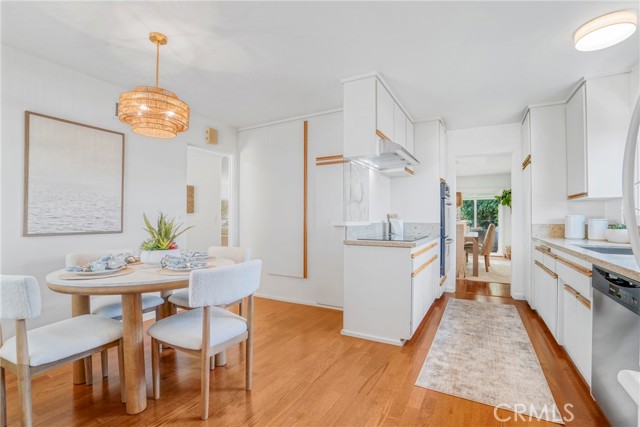 28231 Trailriders Drive, Rancho Palos Verdes CA: https://media.crmls.org/medias/d7818256-a6a6-438e-aee4-b425e2a4e778.jpg