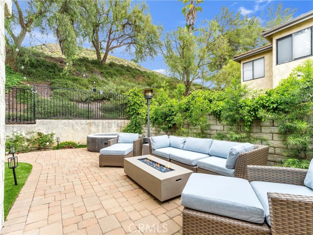 Detail Gallery Image 44 of 54 For 29729 Strawberry Hill Dr, Agoura Hills,  CA 91301 - 3 Beds | 3 Baths