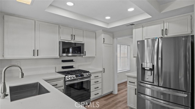 Detail Gallery Image 8 of 39 For 7330 Weatherly Pl, Rancho Cucamonga,  CA 91730 - 3 Beds | 3 Baths