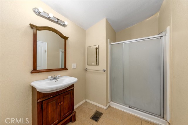 10412 Comstock Road, Corona CA: https://media.crmls.org/medias/d783496e-95bc-4630-9a81-5ce891de1d56.jpg