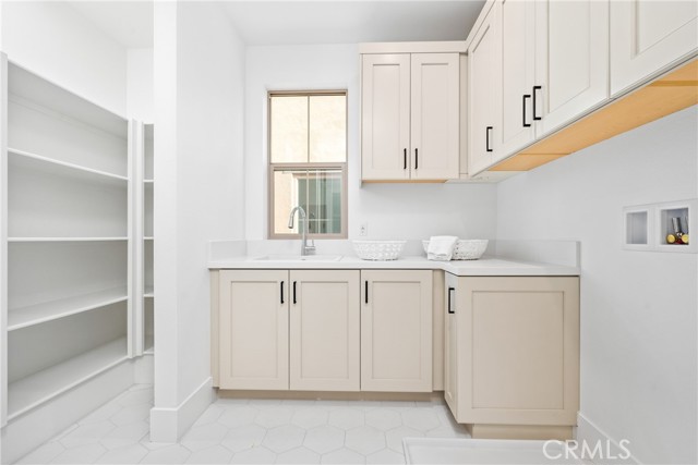 123 Oakstone, Irvine CA: https://media.crmls.org/medias/d783d8af-80db-4125-a575-c6e9e076c51b.jpg