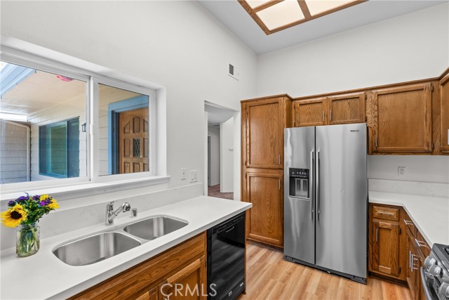 Detail Gallery Image 10 of 24 For 1462 Oakridge Park Rd, Santa Maria,  CA 93455 - 2 Beds | 2 Baths