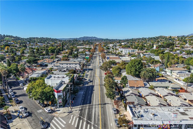 Detail Gallery Image 26 of 56 For 4239 via Arbolada #303,  Los Angeles,  CA 90042 - 2 Beds | 2 Baths