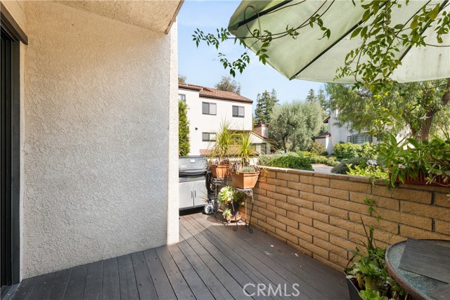 21730 Marylee Street, Woodland Hills CA: https://media.crmls.org/medias/d7848b8d-6286-4170-afa1-d24ee0825234.jpg