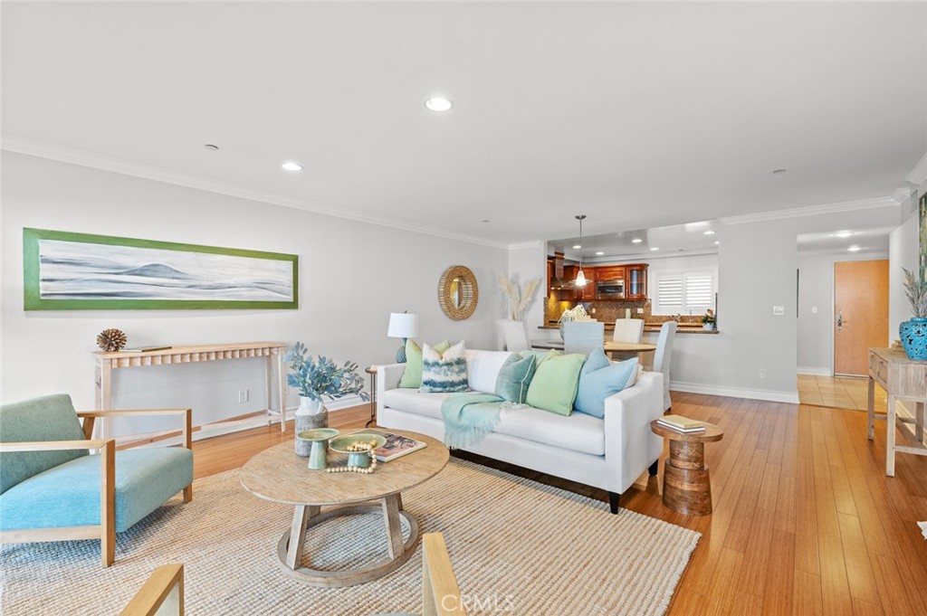 1828 Glendon Avenue #102