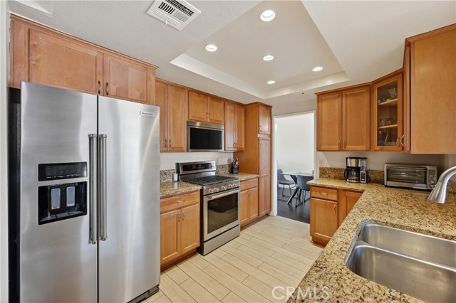 Detail Gallery Image 16 of 37 For 13632 Kings Canyon Ct, Fontana,  CA 92336 - 4 Beds | 2/1 Baths