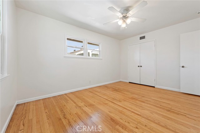 Image 23 of 38 For 883 Leadora Avenue