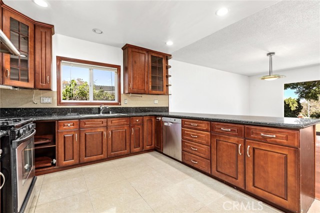 Detail Gallery Image 17 of 48 For 1938 Avenida Estudiante, Rancho Palos Verdes,  CA 90275 - 4 Beds | 2 Baths