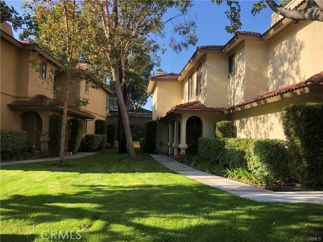 Detail Gallery Image 1 of 7 For 25245 Tanoak Ln, Lake Forest,  CA 92630 - 2 Beds | 2 Baths