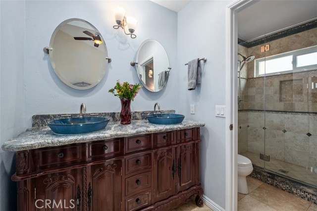 25165 Charlinda Drive, Mission Viejo CA: https://media.crmls.org/medias/d7887498-e658-4394-ae44-3ff3d403e102.jpg