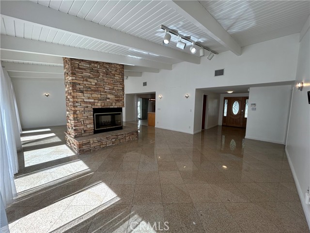 Detail Gallery Image 8 of 30 For 24010 Hatteras, Woodland Hills,  CA 91367 - 4 Beds | 2 Baths