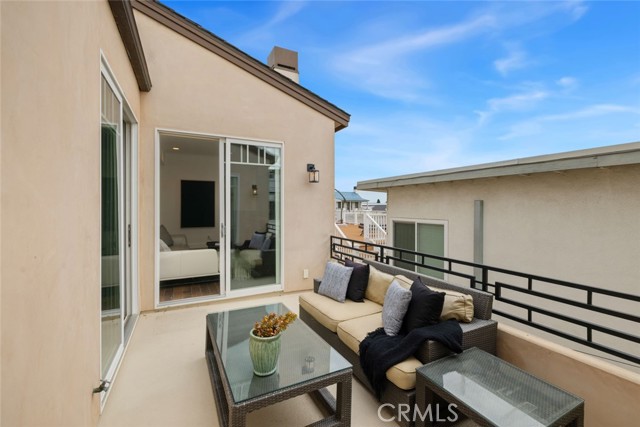 Detail Gallery Image 24 of 42 For 417 B Poinsettia Ave, Corona Del Mar,  CA 92625 - 2 Beds | 2/1 Baths