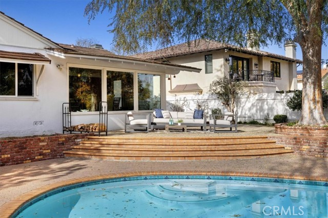 Seating area above the pool.