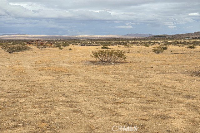 Detail Gallery Image 8 of 12 For 45750 250, Lake Los Angeles,  CA 93535 - – Beds | – Baths