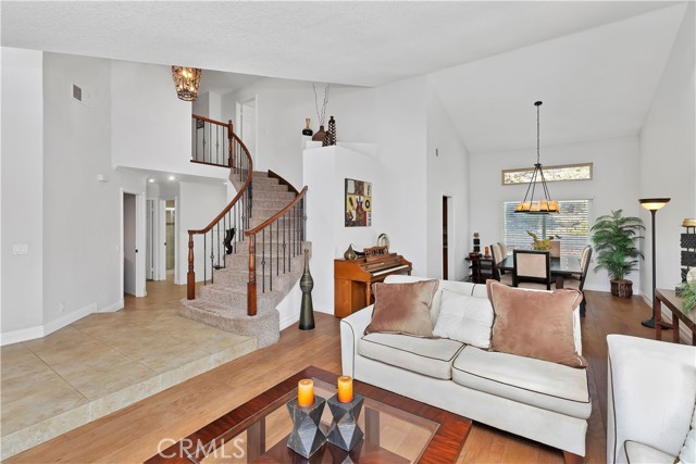 17015 Knollbrook Place, Riverside CA: https://media.crmls.org/medias/d78b0429-489a-494c-88e8-c761f0306801.jpg