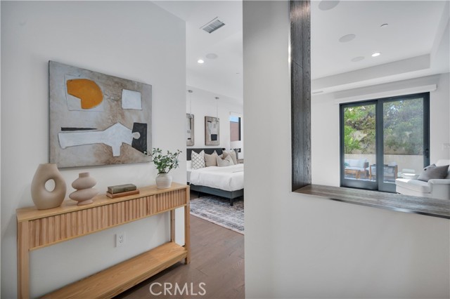332 Avenue E, Redondo Beach, California 90277, 5 Bedrooms Bedrooms, ,6 BathroomsBathrooms,Residential,For Sale,Avenue E,SB26070979