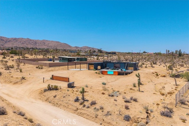 6816 Saddleback Road, Joshua Tree CA: https://media.crmls.org/medias/d78b84da-87f2-4776-9787-c1a35a129084.jpg