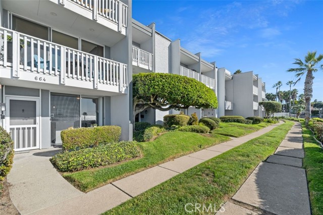 664 The Village, Redondo Beach, California 90277, ,1 BathroomBathrooms,Residential,For Sale,The Village,PV24228159