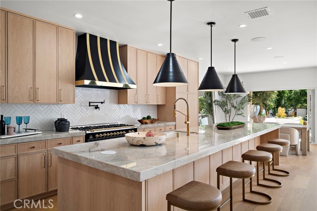 48 Belcourt Drive, Newport Beach CA: https://media.crmls.org/medias/d78c4da5-5857-4679-a5a1-aaba2fe3d8cb.jpg
