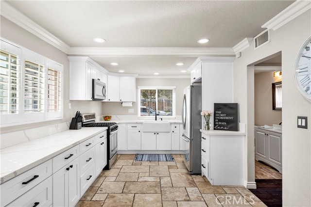 Detail Gallery Image 7 of 28 For 2095 Morley St, Simi Valley,  CA 93065 - 4 Beds | 2/1 Baths