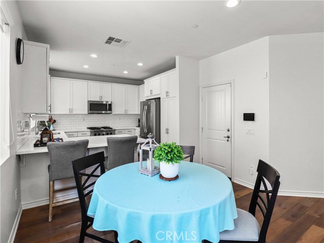 22714 Meyler Street, Torrance CA: https://media.crmls.org/medias/d78d518f-1acc-43c0-a821-7c8e73bd391b.jpg