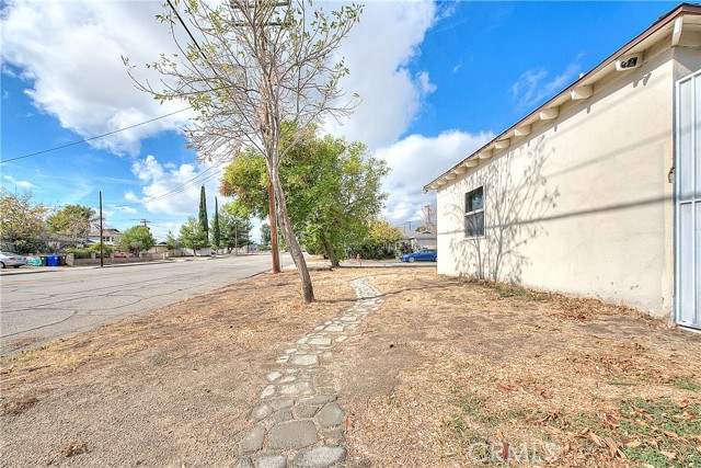 Detail Gallery Image 8 of 54 For 3201 Garden Dr, San Bernardino,  CA 92404 - 3 Beds | 1/1 Baths