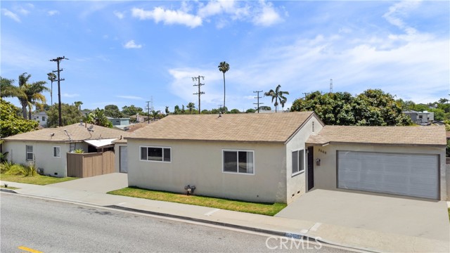 2300 Graham Avenue, Redondo Beach, California 90278, ,Residential Income,Sold,Graham,NP23142072