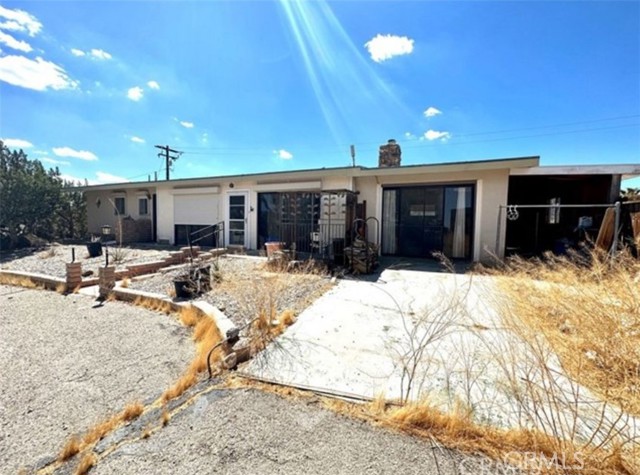 Detail Gallery Image 3 of 7 For 57307 Patree Dr, Yucca Valley,  CA 92284 - 2 Beds | 1 Baths