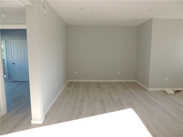 Detail Gallery Image 6 of 15 For 22735 Del Valle St #7,  Woodland Hills,  CA 91364 - 2 Beds | 1 Baths