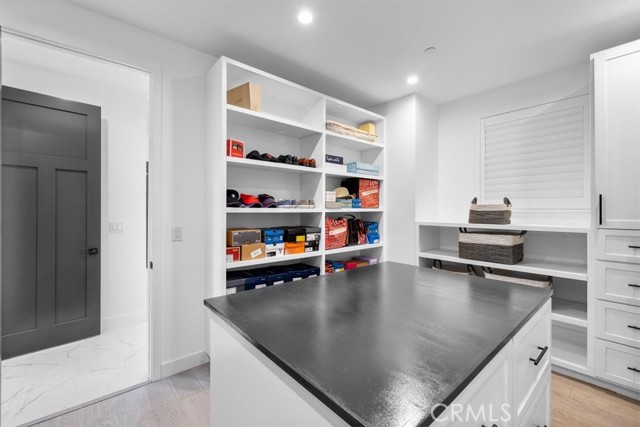 3213 Pine Ave, Manhattan Beach, California 90266, 5 Bedrooms Bedrooms, ,1 BathroomBathrooms,Residential,Sold,Pine Ave,SB22146634