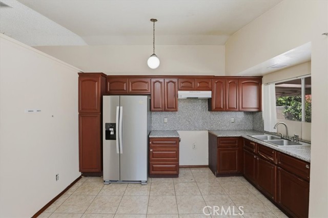 Detail Gallery Image 8 of 36 For 1907 Overland, Colton,  CA 92324 - 3 Beds | 2 Baths