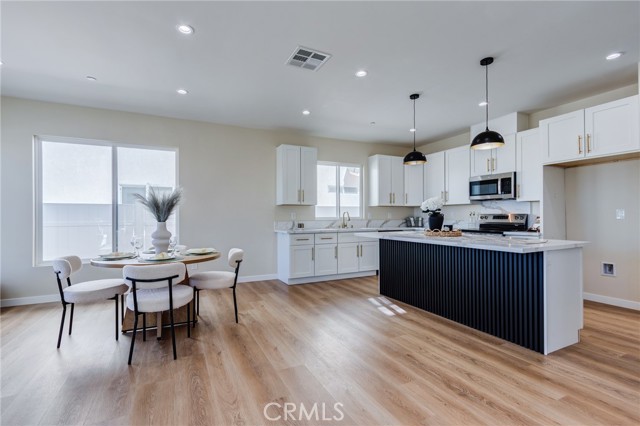 Detail Gallery Image 17 of 75 For 26987 Lakeview, Helendale,  CA 92342 - 4 Beds | 3 Baths