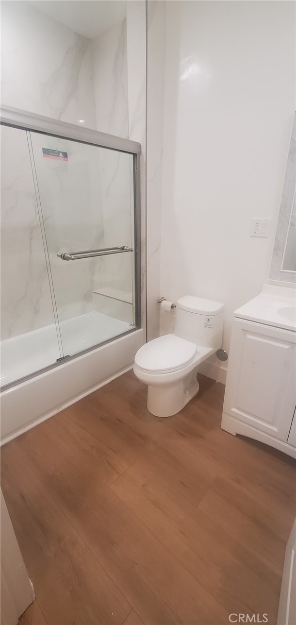 Detail Gallery Image 21 of 27 For 23462 Friar St, Woodland Hills,  CA 91367 - 1 Beds | 1 Baths