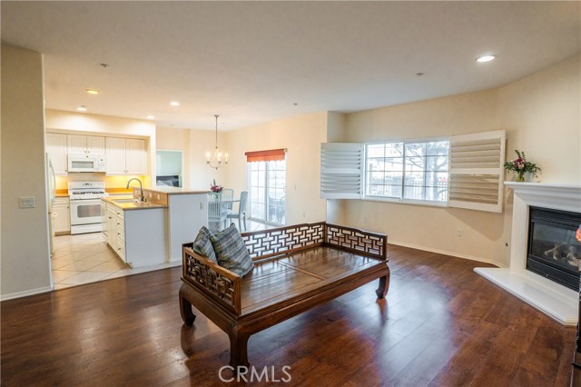 Detail Gallery Image 4 of 34 For 17782 Liberty Lane, Fountain Valley,  CA 92708 - 2 Beds | 2 Baths