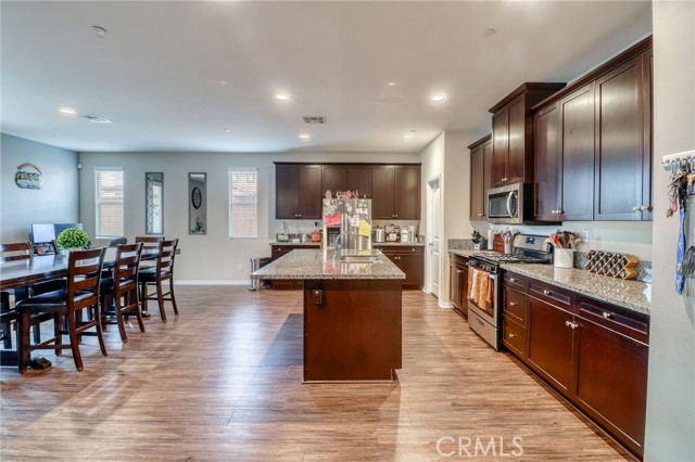 12805 Wainwright, Moreno Valley CA: https://media.crmls.org/medias/d7939272-37f9-4f53-bcdc-f427db25e34b.jpg