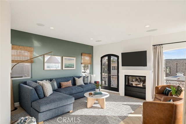 Detail Gallery Image 24 of 66 For 229 23rd, Manhattan Beach,  CA 90266 - 3 Beds | 4 Baths