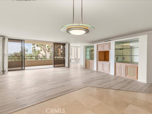 Detail Gallery Image 3 of 29 For 4314 Marina City Drive #116,  Marina Del Rey,  CA 90290 - 3 Beds | 2 Baths