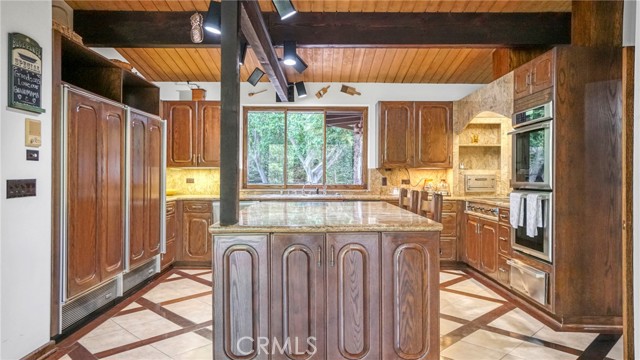 Detail Gallery Image 23 of 73 For 6377 via Escondido, Malibu,  CA 90265 - 4 Beds | 6 Baths