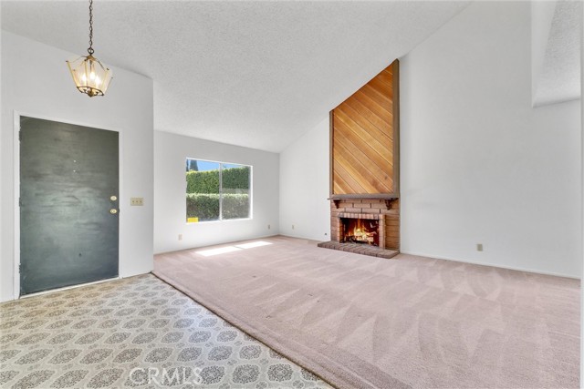 Detail Gallery Image 6 of 52 For 2501 Tarrytown Dr, Fullerton,  CA 92833 - 4 Beds | 2 Baths