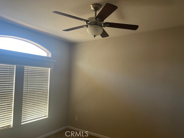 https://media.crmls.org/medias/d7959555-2947-4e3f-bfe9-e6c6423a32dc.jpg?preset=X-Large