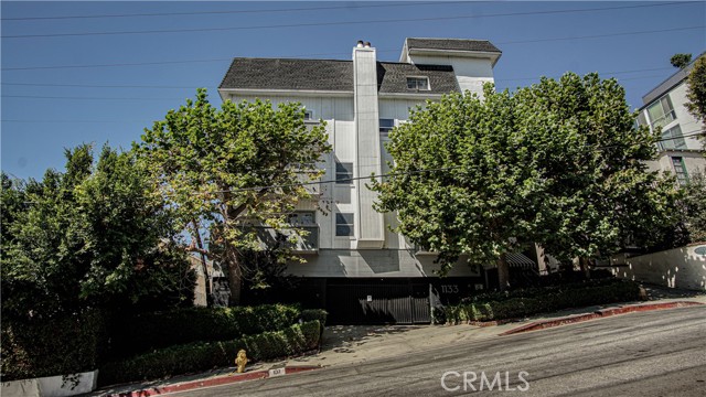 Detail Gallery Image 1 of 7 For 1133 N Clark St #101,  West Hollywood,  CA 90069 - 2 Beds | 2 Baths