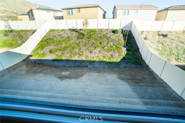 Detail Gallery Image 19 of 22 For 19508 Hanging Rock Rd., Lake Elsinore,  CA 92532 - 3 Beds | 3 Baths